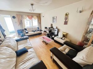 Lounge- click for photo gallery